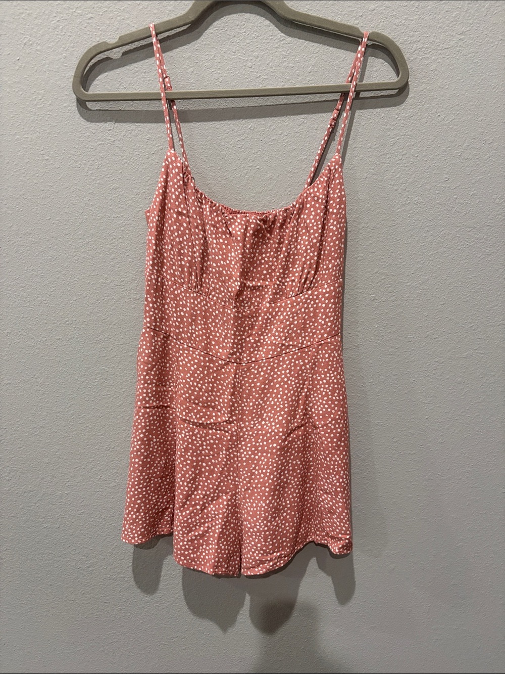 Abercrombie & Fitch Spaghetti Strap Polka Dot Romper in Dusty Rose